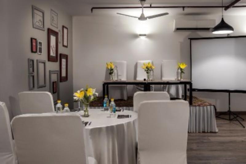 Oyo Townhouse 002 Green Park Делхи Екстериор снимка