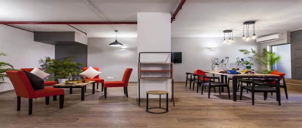 Oyo Townhouse 002 Green Park Делхи Съоръжения снимка